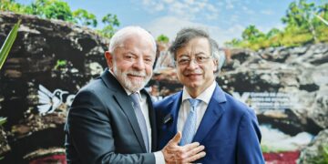 Lula e Petro defendem fortalecimento do multilateralismo regional