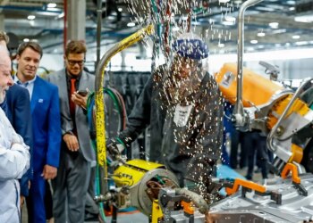 Lula diz que aumento do preço dos combustíveis é injustificável