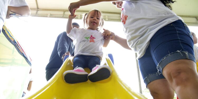 Dia da Síndrome de Down busca ampliar inclusão e combater preconceito