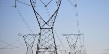 Aneel leiloa cinco lotes de linhas de transmissão de energia