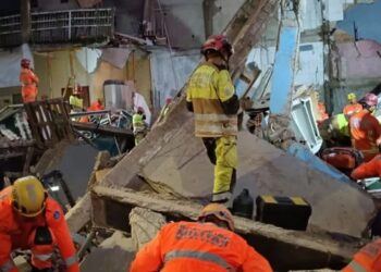 Bombeiros resgatam última vítima de escombros de lar de idosos em MG