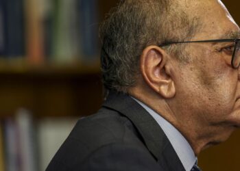 Mendes critica vazamentos e envio de Vorcaro para presídio federal