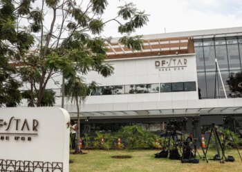 Bolsonaro apresenta melhora clínica, mas segue em UTI