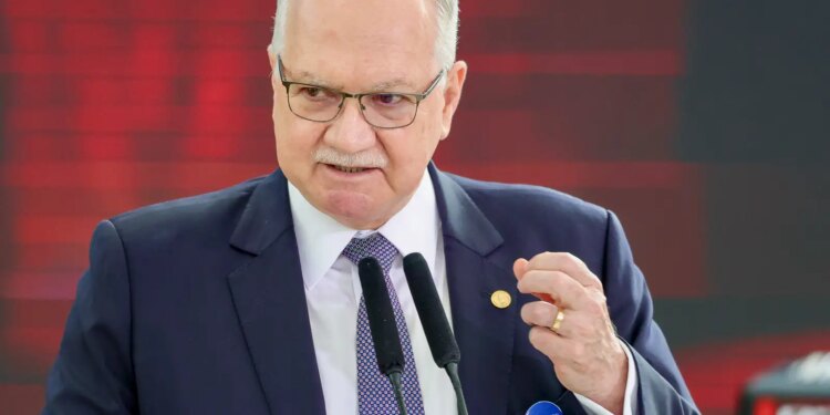 Encerramento de inquérito das fake news está em pauta, diz Fachin