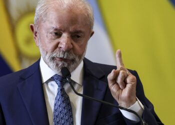 Lula faz apelo à paz, condena corrida armamentista e critica ONU