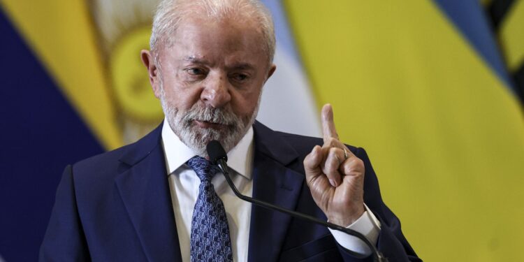 Lula faz apelo à paz, condena corrida armamentista e critica ONU