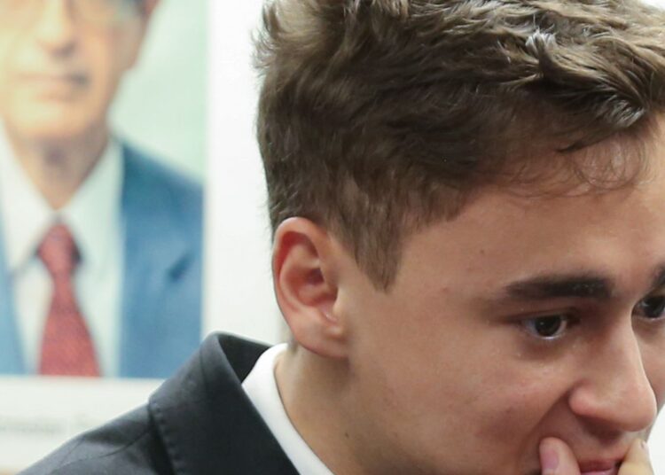 Nikolas Ferreira viajou em jato de Vorcaro na campanha de 2022