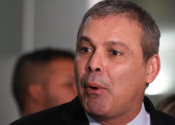 Deputado aciona Justiça contra alta de até 15% na conta de luz no Rio