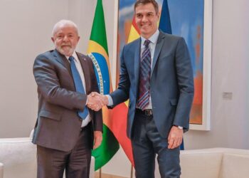 Lula conversa com Pedro Sánchez e confirma viagem à Espanha