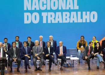 Fim do 6×1: Lula propõe negociação entre patrões, empregados e governo