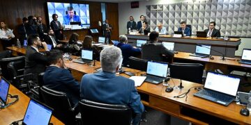 Convocados não comparecem e CPMI do INSS adia depoimentos — Senado Notícias