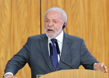 Lula cancela ida ao Chile e chanceler representará Brasil em posse