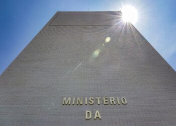 Governo prevê arrecadar R$ 4,4 bi com taxação de fintechs, bets e JCP