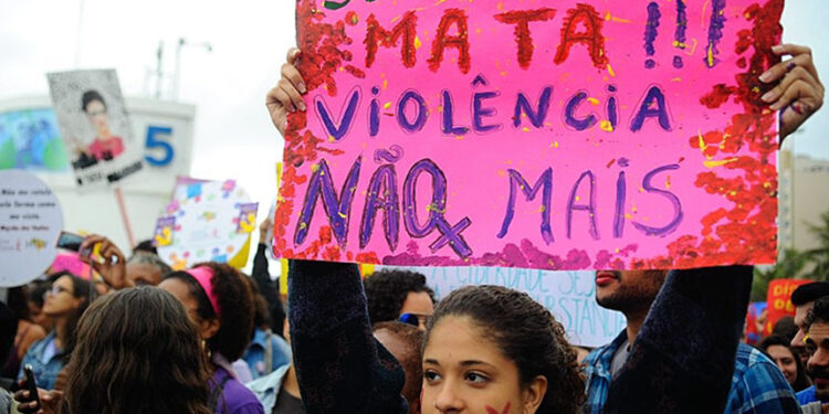 Senado trabalha para reduzir brutalidade contra mulheres — Senado Notícias