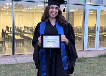 Brasileira vence concurso internacional de biologia quântica