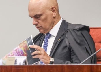 Moraes abre ação contra Flávio Bolsonaro por suposta calúnia a Lula