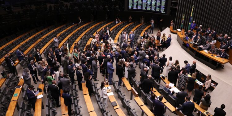 Congresso derruba veto de Lula e mantém PL da Dosimetria