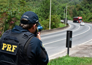Projeto isenta comprador de veículo usado de pagar multas do antigo dono — Senado Notícias