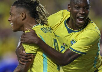 Brasil derrota Croácia em último jogo antes da convocação para a Copa