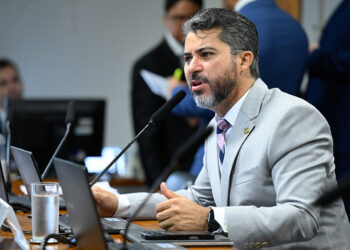 Vai à CCJ aumento de penas para crimes contra transportes aéreo e marítimo — Senado Notícias