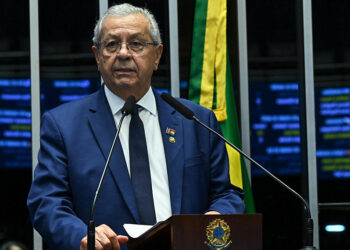 Jayme Campos alerta para crise no agro e defende renegociação de dívidas rurais — Senado Notícias