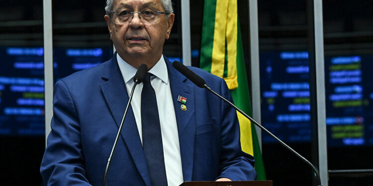 Jayme Campos alerta para crise no agro e defende renegociação de dívidas rurais — Senado Notícias