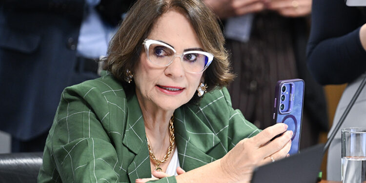 Campanha Julho Laranja para saúde bucal infantil vai a sanção — Senado Notícias