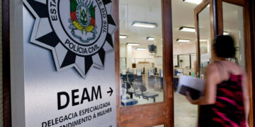 Matar filho ou pessoa próxima para atingir a mãe se torna crime hediondo — Senado Notícias