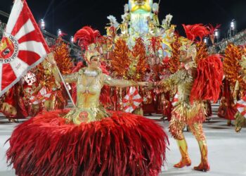 Desfiles de carnaval no Rio terão maior número de escolas de samba