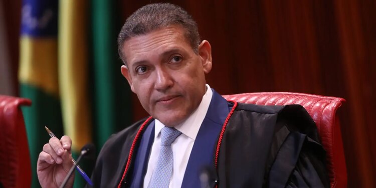 Nunes Marques é eleito presidente do TSE