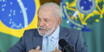 Lula envia ao Congresso projeto de lei pelo fim da escala 6×1