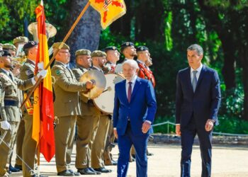 Lula alerta sobre risco de bets e big techs para famílias e democracia