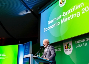 Lula fala em reciprocidade após expulsão de delegado dos EUA