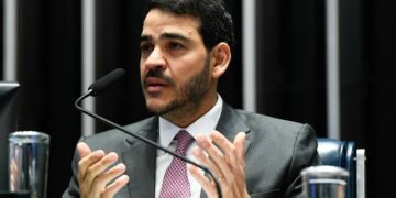Chega ao Senado mensagem presidencial indicando Jorge Messias para o STF — Senado Notícias