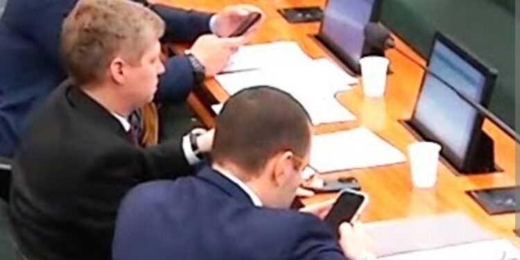 Opinião – Comissão quer torrar dinheiro para proteger criminosos fugitivos