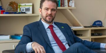 Governo avalia uso do FGTS para quitar dívidas, diz Durigan