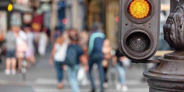 Câmara aprova projeto sobre sinalização de travessia de pedestres – Notícias