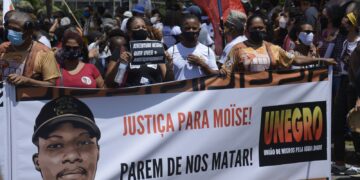 Justiça condena a 18 anos de prisão 3º acusado da morte de congolês