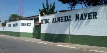 Professora sofre ferimentos durante ataque a uma escola em Suzano
