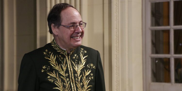 Hiperglobalização está em crise, diz economista Eduardo Giannetti