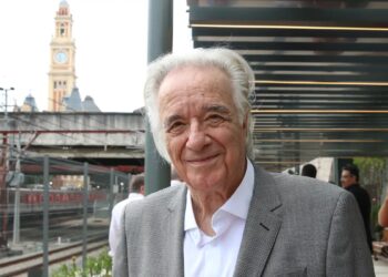 Na Mesa com Datena recebe maestro João Carlos Martins