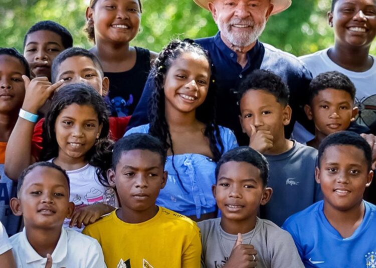 Páscoa é momento de renovação e união, diz Lula em mensagem