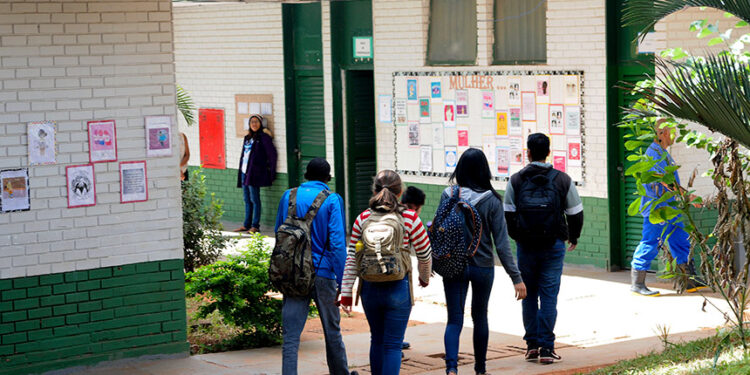 Escola deve estimular descanso e abrir espaço para neurodivergentes, prevê projeto — Senado Notícias