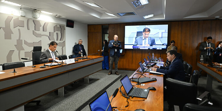 CRE sabatina indicados para embaixadas na quarta — Senado Notícias