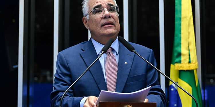 Girão questiona prisão preventiva de ex-assessor de Bolsonaro — Senado Notícias