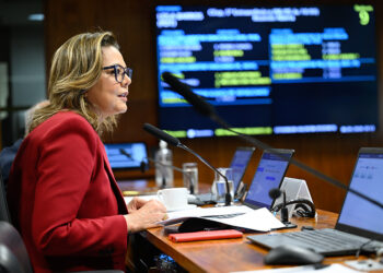 Avança projeto que destina parte do imposto sobre as bets para esporte militar — Senado Notícias