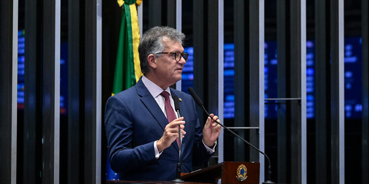 Laércio Oliveira comemora centenário do Hospital de Cirurgia de Aracajú — Senado Notícias