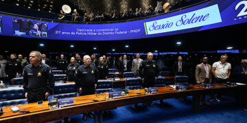 Sessão solene celebra os 217 anos da Polícia Militar do Distrito Federal — Senado Notícias