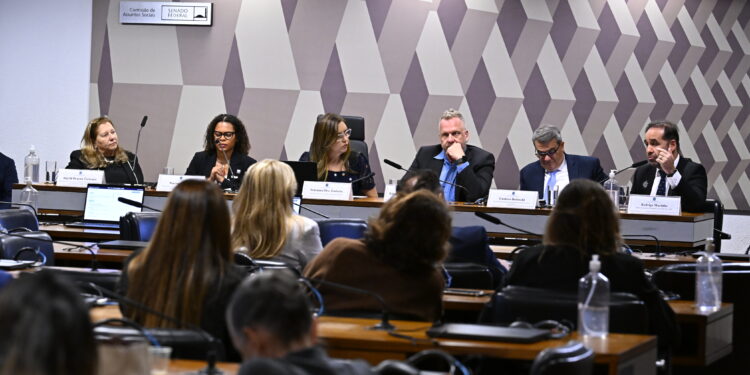 Conceito e questões de saúde contrapõem debatedores sobre ultraprocessados — Senado Notícias