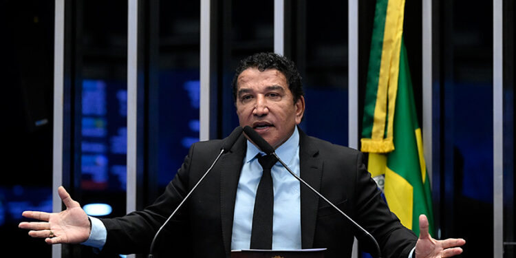 Magno Malta anuncia PDLs contra decretos de Lula que regulam ‘big techs’ — Senado Notícias